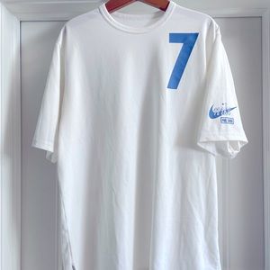 Mens medium Nike Dri-Fit Pre-Lives Steve Prefomtaine 7 American Records Shirt.